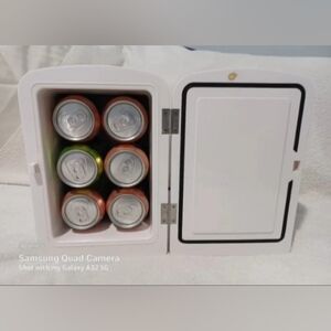 Portable Auto mini fridge with double use as cooler & warmer